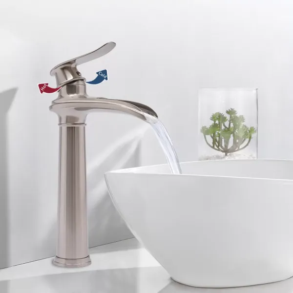 Gebürsteter Wasserfall-Waschtischhahn